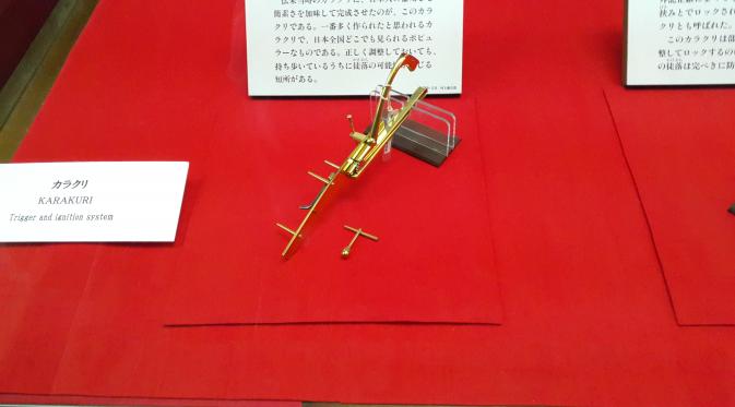 Koleksi senjata di Matsumoto Castle. (Liputan6.com/Marco Tampubolon)