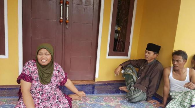 Orangtua Siti Aisyah, Benah, di Serang, Banten.