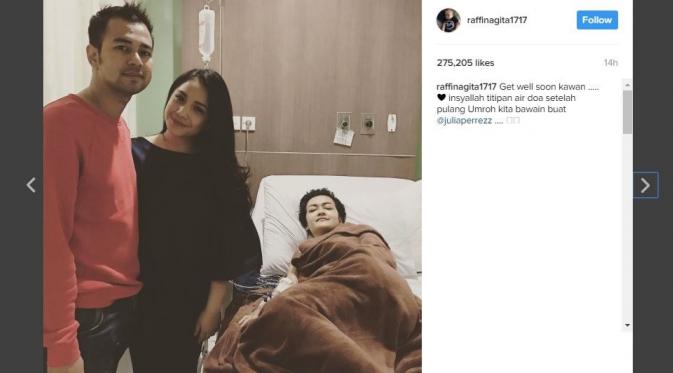 Raffi Ahmad dan Nagita Slavina menjenguk Julia Perez di rumah sakit. [foto: instagram/juliaperrezz]