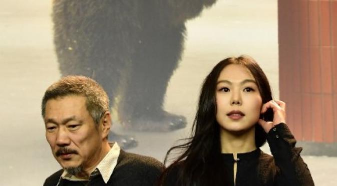 Kim Min Hee dan Hong Sang Soo menghadiri Berlinale Flm Festival pada 16 Februari 2017. (Foto: AFP)
