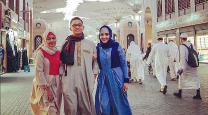 Ashanty, Aurel dan Azriel berada di Madinah (Foto: Instagram)