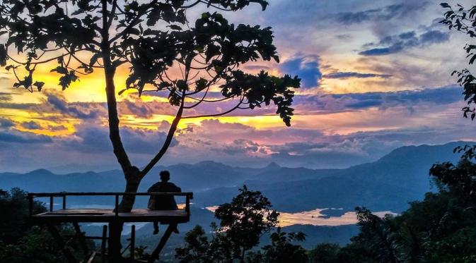 Gunung Bongkok, Purwakarta, Jawa Barat. (mhrynt_/Instagram)