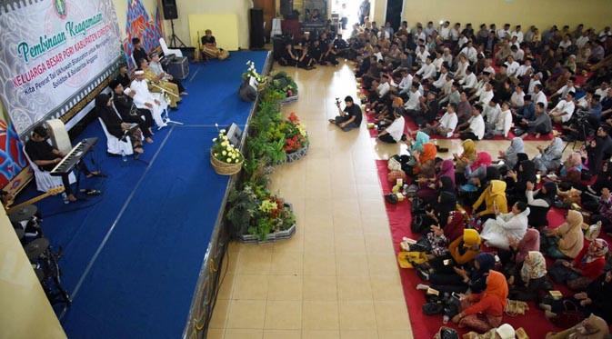 Dihadapan Keluarga Besar PGRI Kabupaten CIrebon, Kang Dedi bercerita tentang Pendidikan Vokasional yang sukses mendidik karakter pelajar.