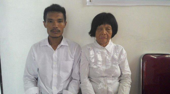 Perkawinan nenek 82 tahun dan pemuda Sulut itu harus didaftarkan di catatan sipil setempat. (Liputan6.com/Yoseph Ikanubun)