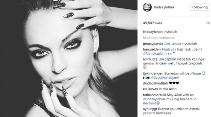 Lindsay Lohan menuliskan 'Insha Allah' dalam keterangan fotonya. (Instagram/lindsaylohan)