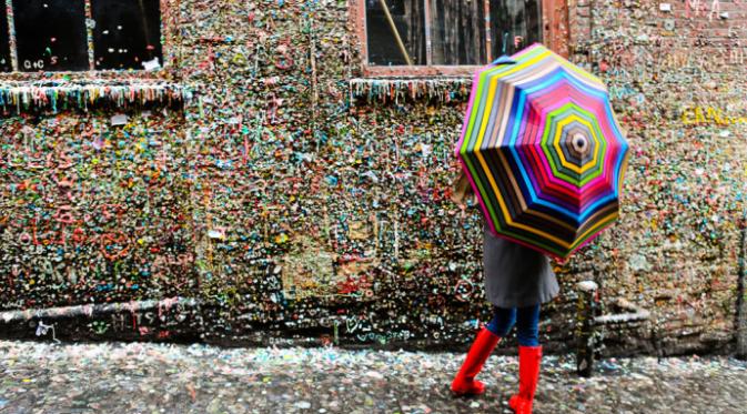 Gum Wall, Seattle, Amerika Serikat. (whenonearth.net)