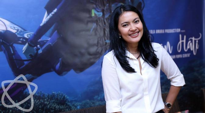 Pemeran yang juga sutradara Lola Amaria kembali menggarap film. Kali ini, ia kembali mengajak penulis Titin Wattimena. Penantian selama dua tahun itu akhirnya terwujud lewat film Labuan Hati. (Nurwahyunan/Bintang.com)