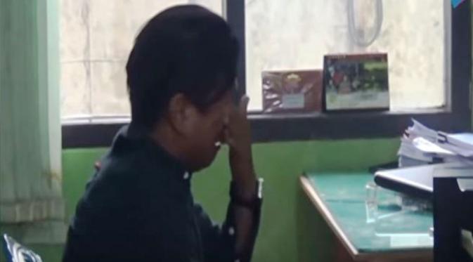 Andika Kangen Band menangis saat dinyatakan resmi ditahan.