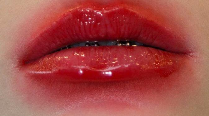 Seperti apa tren kecantikan terkini, khususnya dalam teknik pengaplikasian lipstik? (Foto: Seventeen)