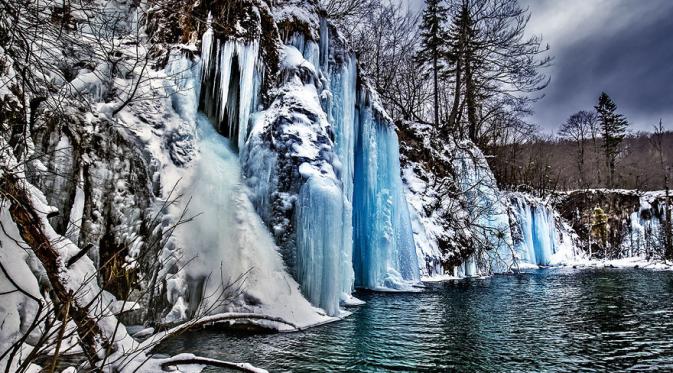 Taman Nasional Plitvice Lakes, Kroasia. (Tamás Rizsavi)