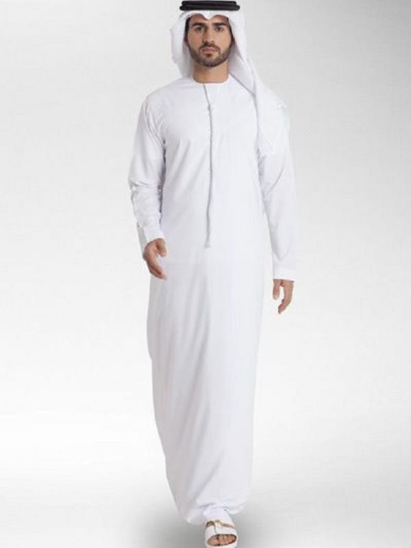 Seperti halnya hijab dan abaya bagi wanita, pria Arab pun memiliki busana khas tersendiri, yakni kondura.