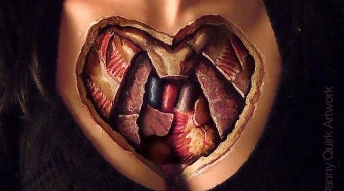 Body painting bikin ngilu. (Via: boredpanda.com)