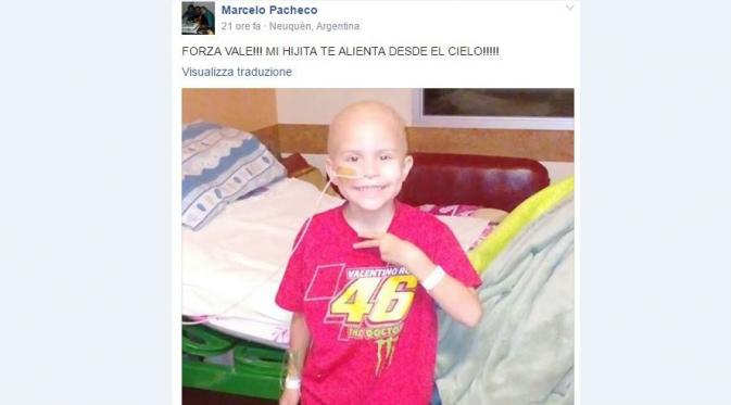 Pesan fan asal Argentina, Marcelo Pacheco, untuk Valentino Rossi dengan menggunakan foto putrinya yang kini sudah meninggal. (Sportfair)
