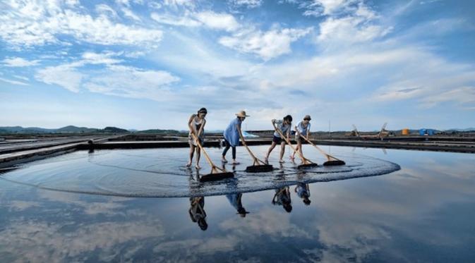 Jeungdo Salt Farm, Korea Selatan. (Korea Tourism)