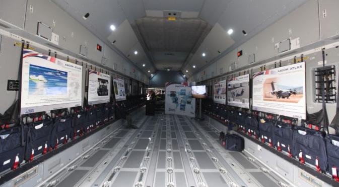 Airbus menawarkan pesawat angkut militer jumbo A400M‎ kepada TNI.
