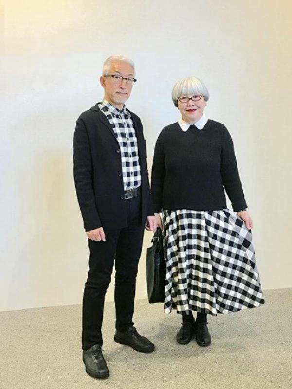 Pasangan asal Jepang ini telah menikah selama 37 tahun dan selalu berusaha mengenakan busana yang mirip satu sama lain. Sumber: boredpanda.com.