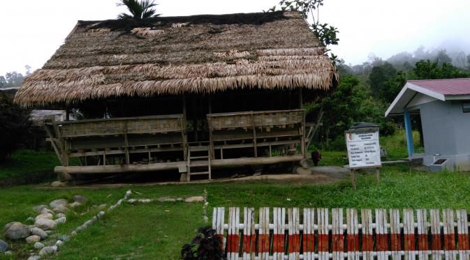 Bantaya atau balai pertemuan bagi masyarakat adat di Desa Marena, Kecamatan Kulawi, Sigi, Sulteng. (Liputan6.com/Anri Syaiful)