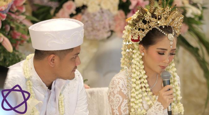 “Aku kepingin banget. Kalau orang bilang sih mimpi hamil itu kan rejeki, jadi mungkin rejekinya bisa ke kerjaan atau anak, ya terserah Tuhan aja," ucap Ryana Dea. (Galih W. Satria/Bintang.com)