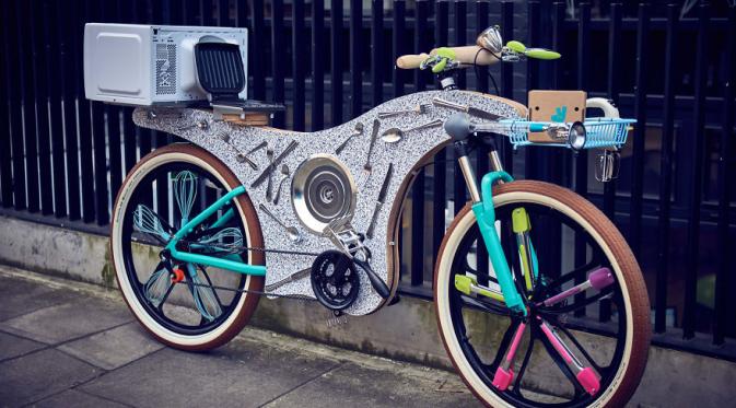 Sepeda ini dari alat dapur. (Via: boredpanda.com)