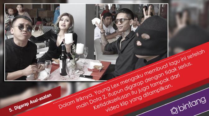 Walau fotonya menjadi meme yang kocak, namun hal ini justru menginspirasi Young Lex untuk menciptakan sebuah lagu berjudul Makan Bang. (Nurman Abdul Hakim/Bintang.com)