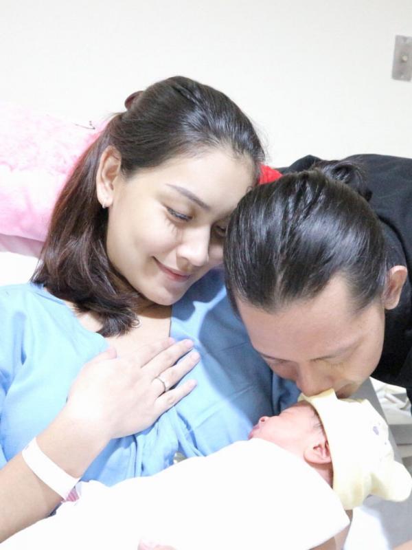Melody Prima usai melahirkan anak pertamanya.