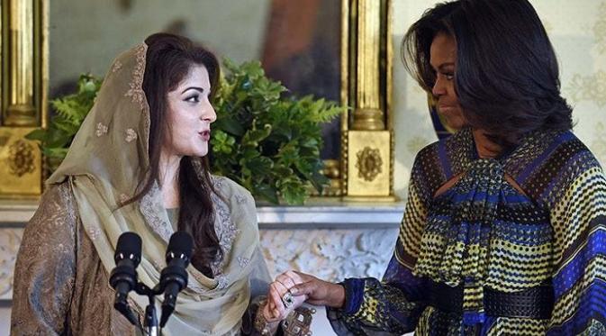 Maryam Nawaz Sharif dengan Michelle Obama (AP)