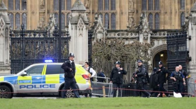 Insiden penembakan terjadi di kompleks parlemen Inggris (AP)