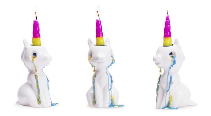 Lilin unicorn. (Via: boredpanda.com)