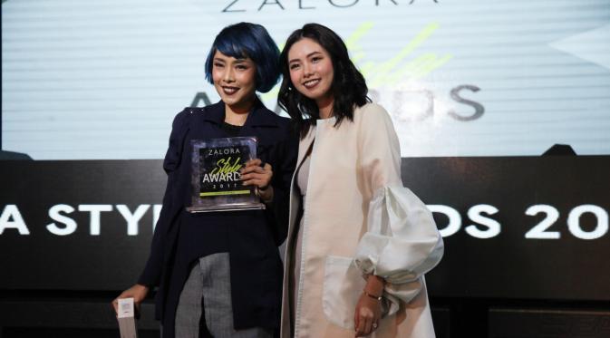 Ajeng Svastiari memenangkan kategori Stylist of the Year Zalora Style Awards 2017.