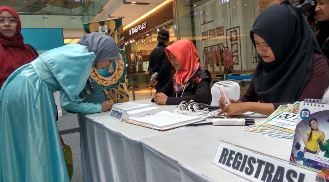 Audisi terbuka Puteri Muslimah Indonesia 2017 di Surabaya (Liputan6.com/ Dian Kurniawan)