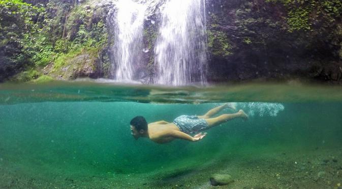 Curug Batu Blek, Tasikmalaya, Jawa Barat. (kowabangga/Instagram)