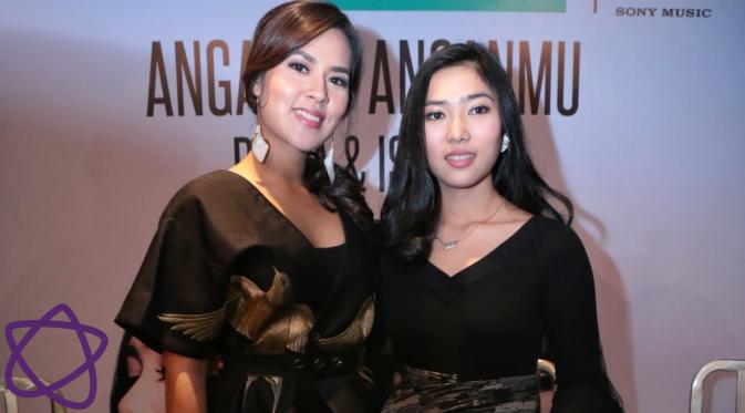 Raisa dan Isyana Sarasvati (Adrian Putra/Bintang.com)