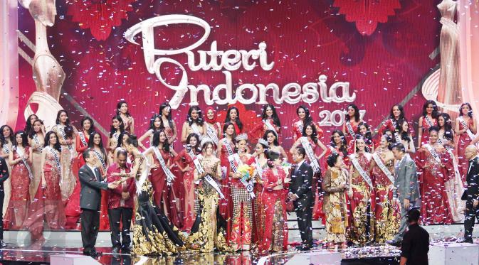 Suasana Grand Final Puteri Indonesia 2017 di JCC, Jakarta, Sabtu (1/3) dini hari. Bunga akan mengikuti ajang Miss Universe, pada 2018. (Liputan6.com/Angga Yuniar)