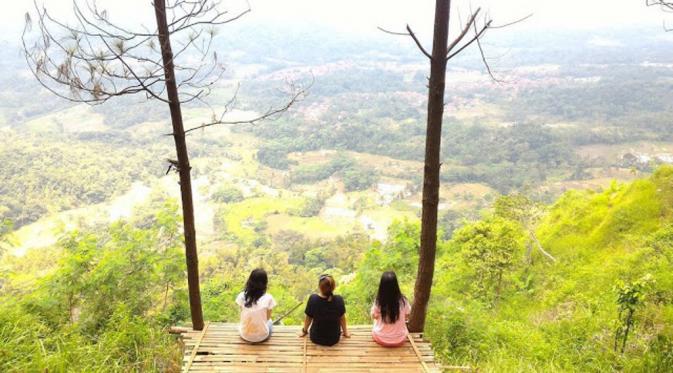 Bukit Panembongan, Kuningan, Jawa Barat. (rina.mediawati/Instagram)