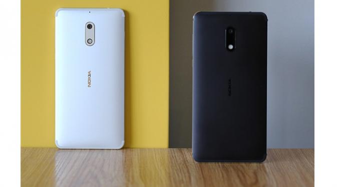 Perbandingan Nokia 6 silver dan black (Sumber: Gizmochina)