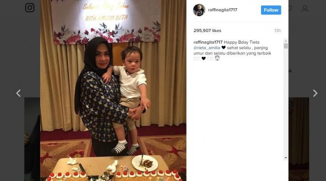 Raffi Ahmad mengunggah foto sang mertua, Rieta Amilia di Instagram pribadinya. [foto: instagram/raffinagita1717] 
