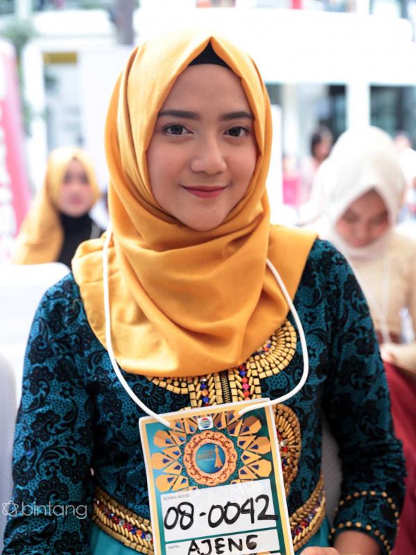 Ajeng, salah satu peserta audis Puteri Muslimah di Bandung. (Deki Prayoga/Bintang.com)