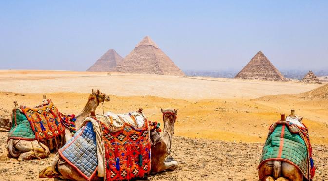 Piramida Giza, Mesir. (traveladdicts.net)