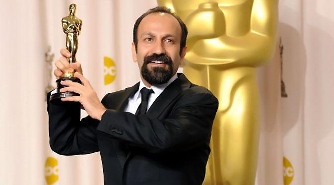 Asghar Farhadi dalam Piala Oscar 2012.