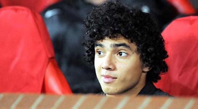 Manchester United's Rafael Da Silva sits on the substitutes bench before their UEFA Champions League Group E match against Celtic at Old Trafford in Manchester, on October 21, 2008. AFP PHOTO/ANDREW YATES