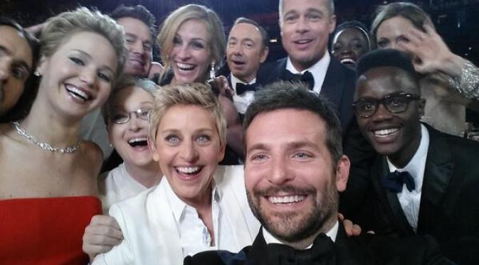 Aksi yang dilakukan Ellen DeGeneres bersama para nominator di tengah acara Oscar 2014 nampaknya berhasil menjadi sebuah rekor manis.