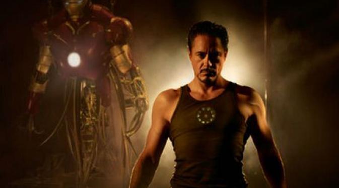 Robert Downey Jr. dalam film Iron Man.