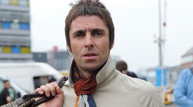 Liam Gallagher rela terbang ke New York dari Inggris demi bisa membayar tunjangan kepada anak perempuannya.