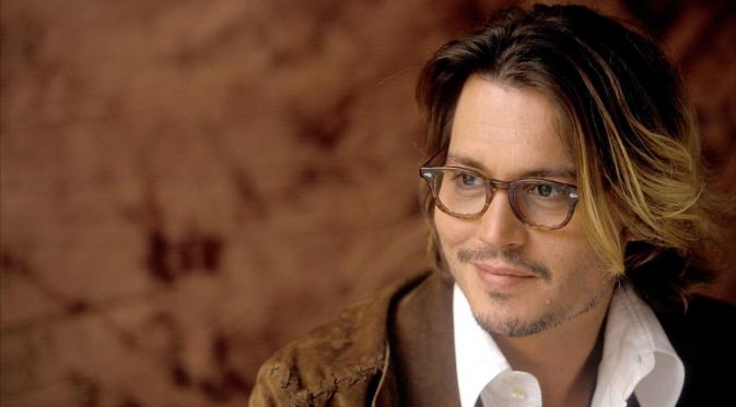 Siapa yang tidak mengenal sosok Johnny Depp, aktor watak yang kerap berdandan tak biasa di kebanyakan filmnya.
