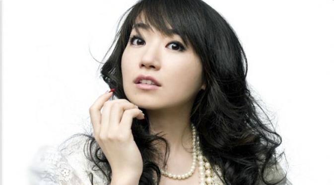 Nana Mizuki yang tiba-tiba kehilangan suaranya setelah konser pertama, langsung memeriksakan kesehatannya.