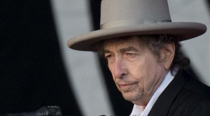 Naskah asli dari lirik lagu Like A Rolling Stone yang ditulis Bob Dylan berhasil terjual dengan harga selangit.