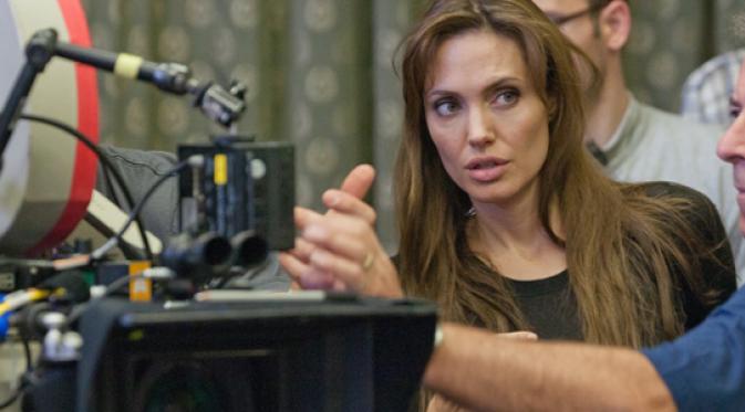 Film Karya Angelina Jolie Ini Bisa Menang Oscar, Lihat Trailernya