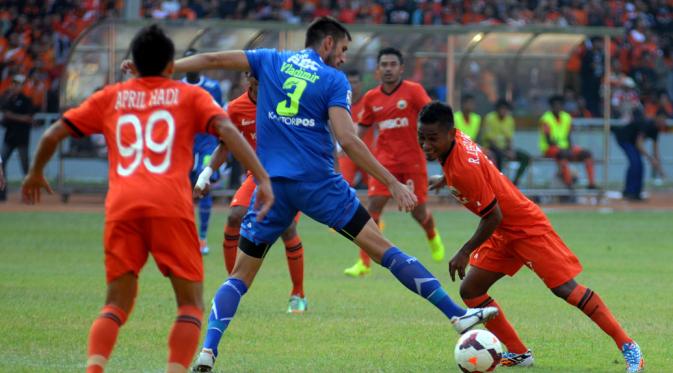 http://cdn0-a.production.liputan6.static6.com/medias/719799/original/Persija_vs_Persib__foto_6_.jpg