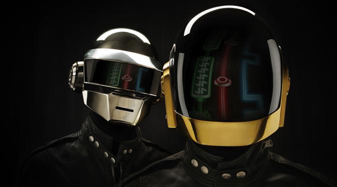 Duo asal Perancis ini sebelumnya pernah merilis remix edisi terbatas Human After All yang melibatkan musisi elektronik lain ini pada 2006.