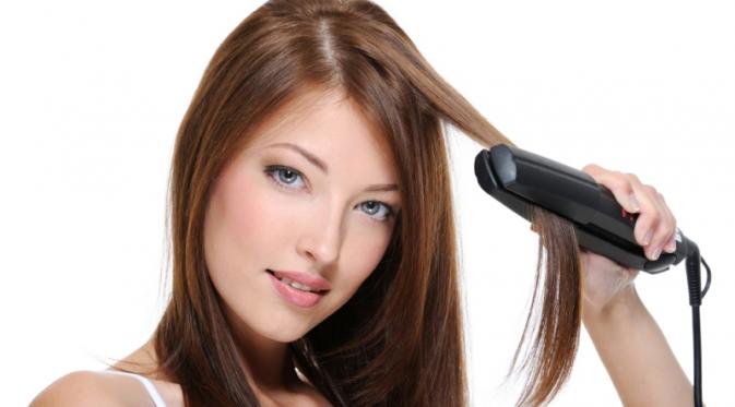 Bagaimanakah tips dan trik dalam mencatok rambut?